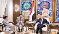 الرئيس: الحوثيون باتوا حالة ميؤوس منها كشركاء في صناعة السلام باليمن