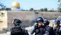 الشرطة الإسرائيلية تغلق الطرق أمام المصلين وسط القدس‎